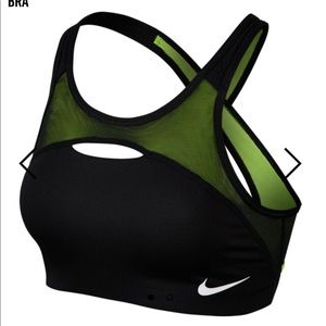 Nike Classic Swoosh Medium Support Sports Bra